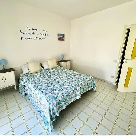 Villa Beautiful With Garden In Front Of The Sea